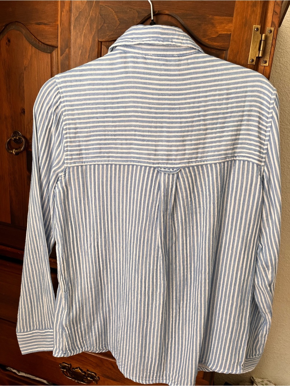 beachlunchlounge Light Blue and White Striped Shirt - Picture 3 of 4